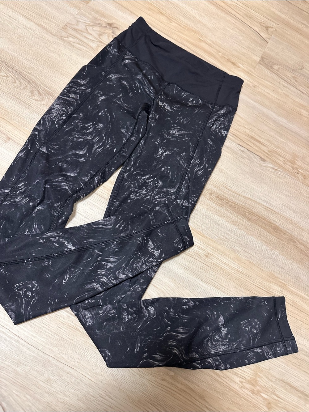 lulu lemon leggings! marble print